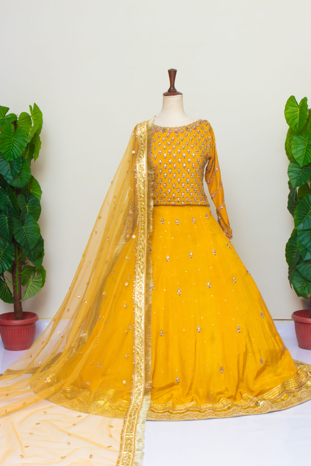 Mehndi Dress Lehenga Blouse