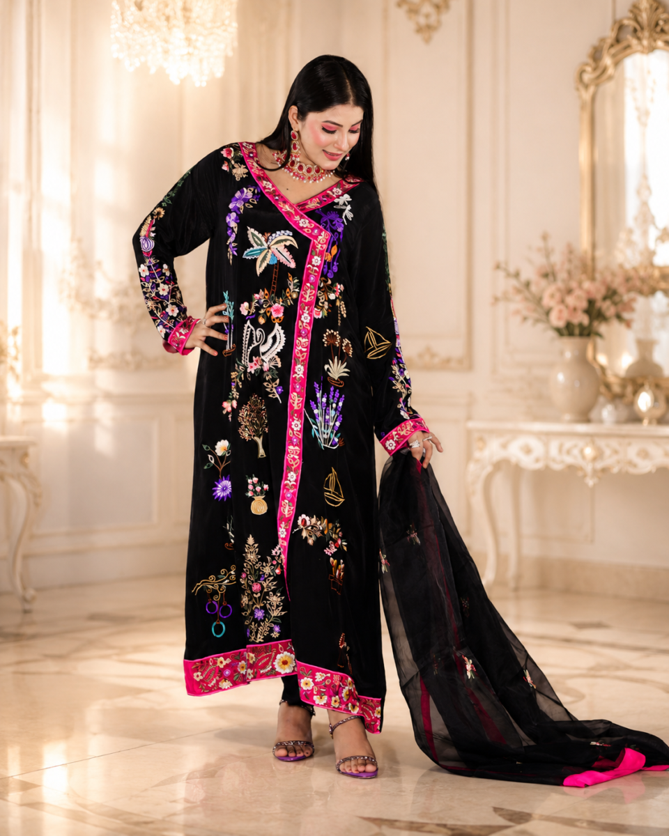 Sophisticated Tradition – Premium Ryan Silk Andrakha Suit Set